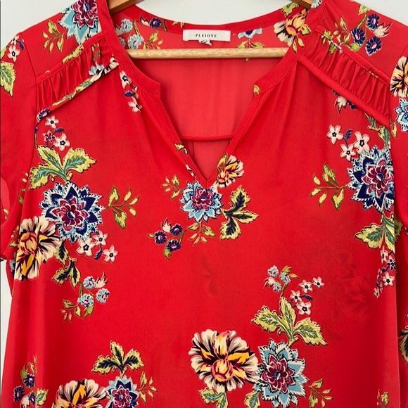 Pleione Red Relaxed Notched Collar Blouse - Picture 2 of 6